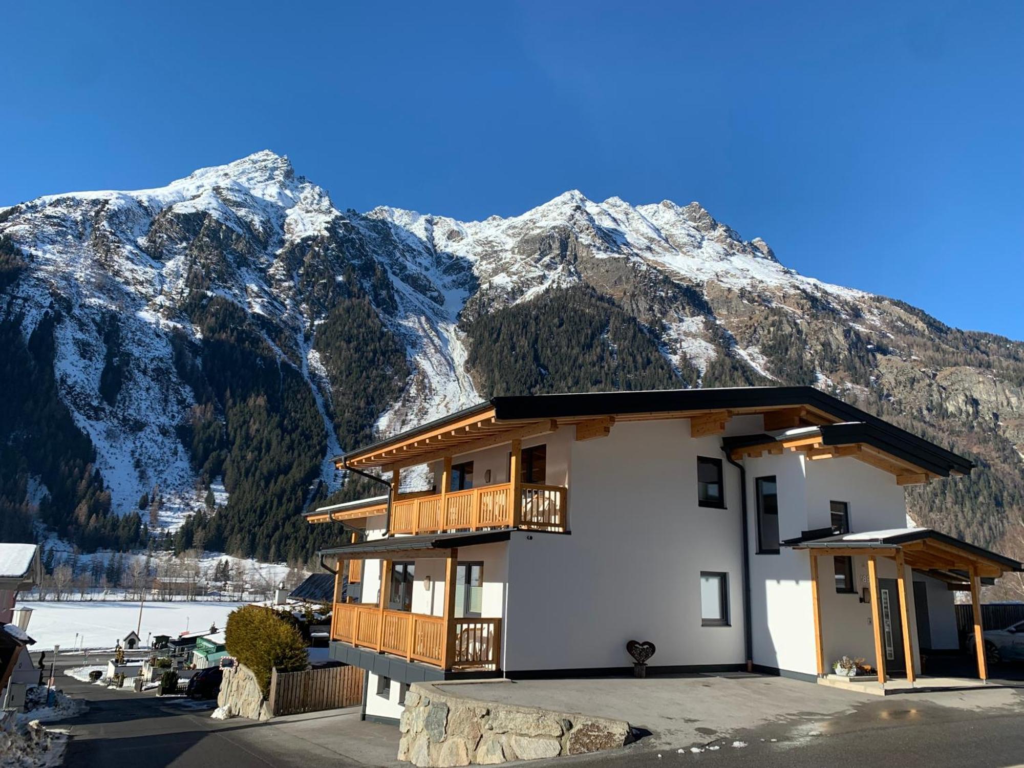 Apart Reich Längenfeld Exteriör bild